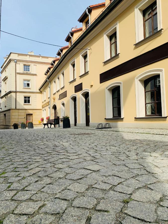 Apartament W Samym Sercu Miasta Z Darmowym Parkingiem Pod Zlotym Lwem -Hotel VI Клодзко Экстерьер фото